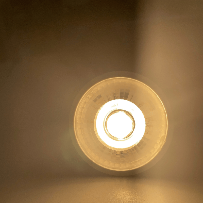 Foco LED 7W MR16 2700K Blanco Cálido, Uso Interior - Wattko